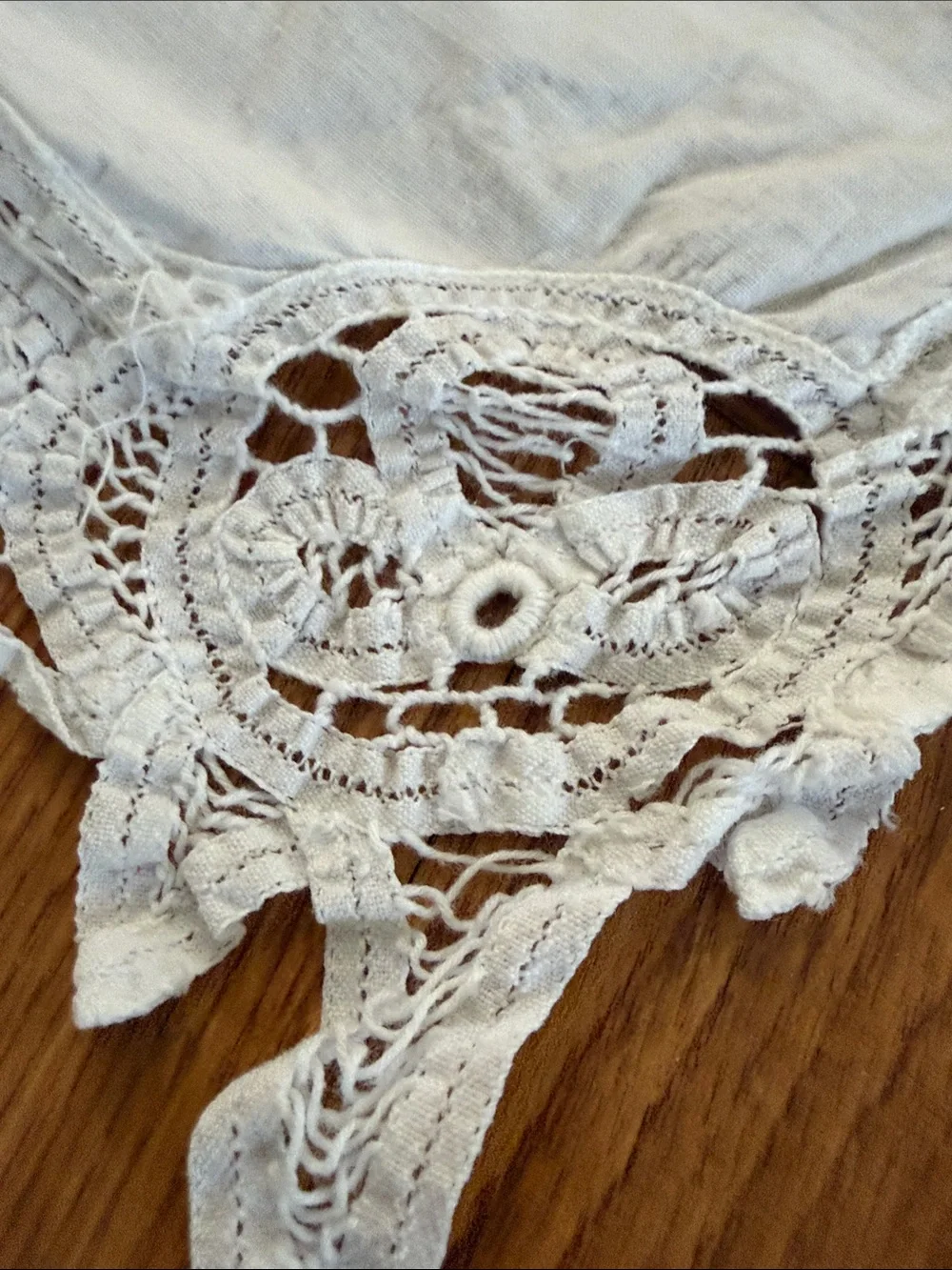 White Lace-Edged Table Runner and Doily Set